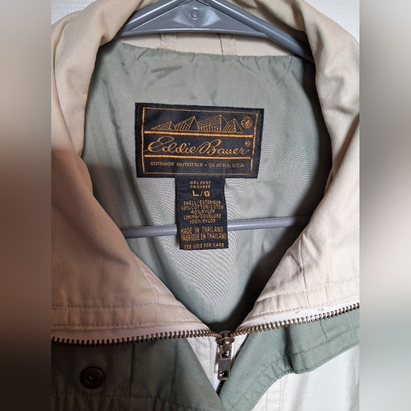 ​🏔️ Vintage Eddie Bauer Outdoor Parka | Beige & Sage Green | Large - Picture 4 of 6